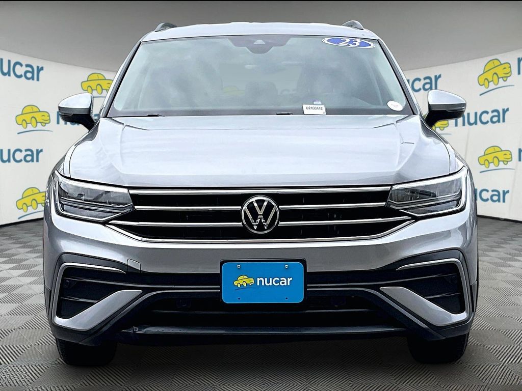 2023 Volkswagen Tiguan — photo 2