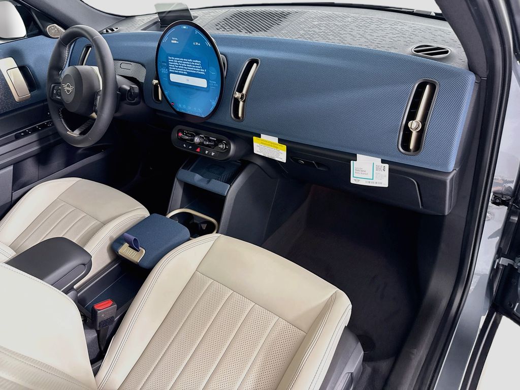 Thumbnail: 2027 MINI Cooper Countryman - 17