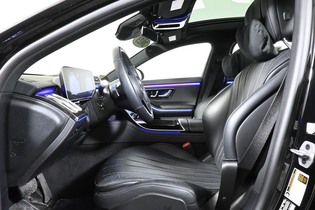 Thumbnail: 2023 Mercedes-Benz S-Class - 3