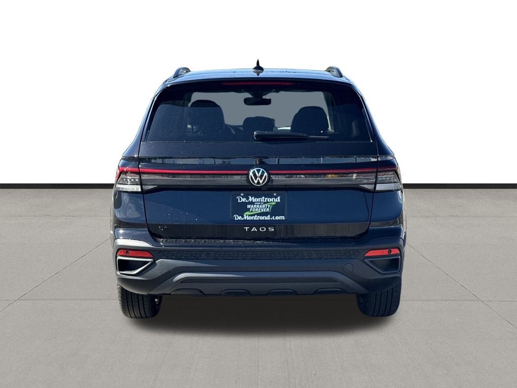 2026 Volkswagen Taos 1.5T SE Black - 5