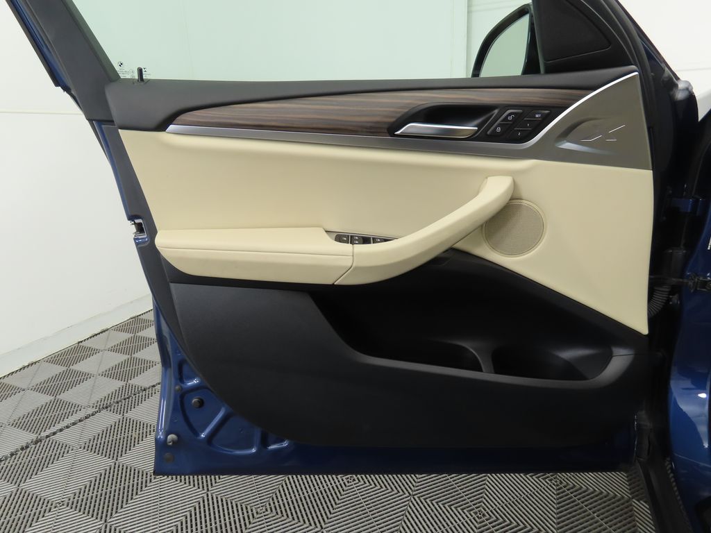 Thumbnail: 2019 BMW X4 - 25