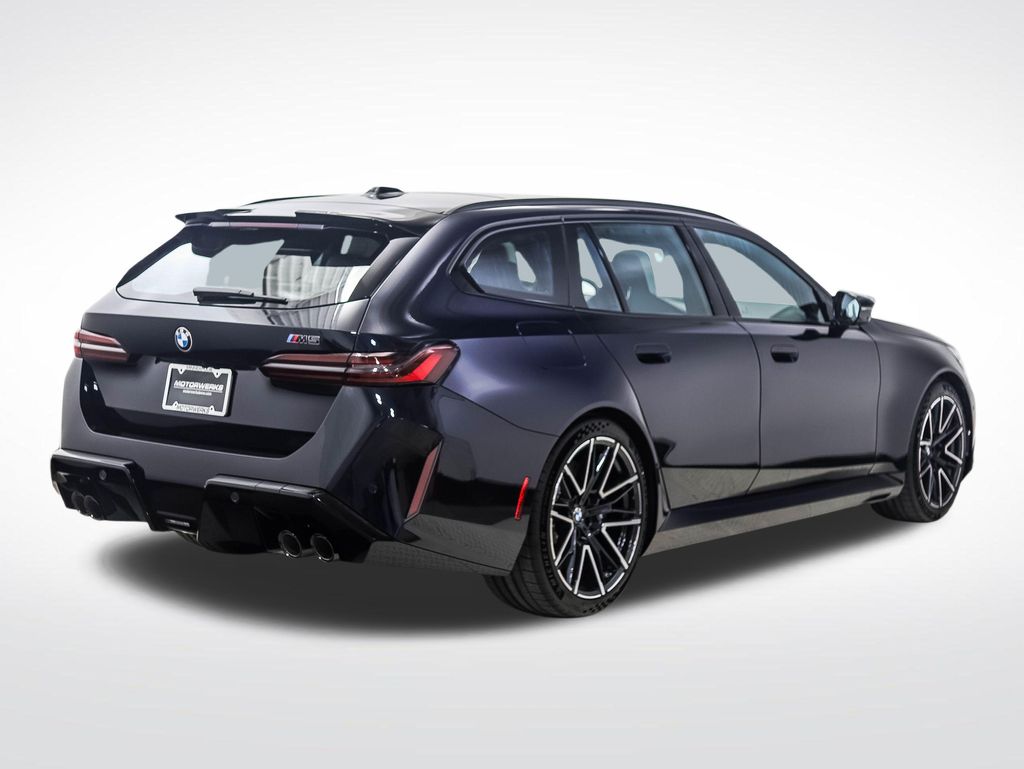 Thumbnail: 2026 BMW M5 - 6