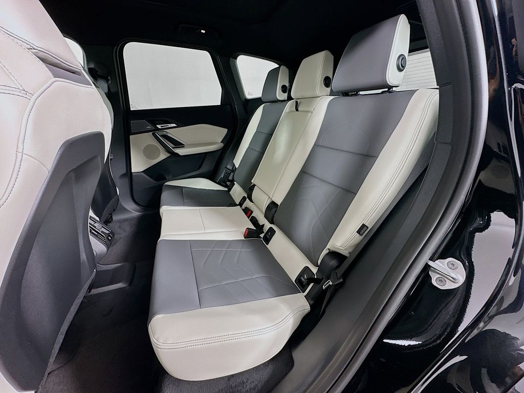 Thumbnail: 2026 BMW X1 - 17