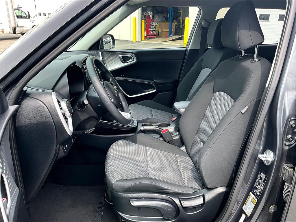 2023 Kia Soul — photo 20