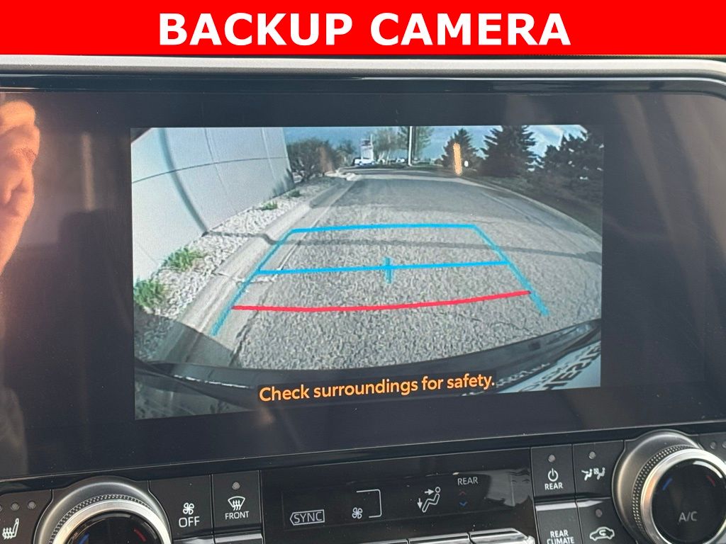 View vehicle photo 4