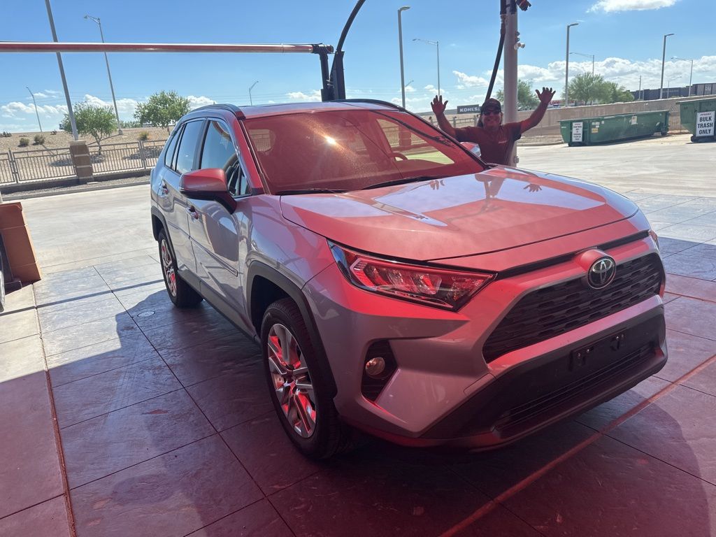 Thumbnail: 2019 Toyota RAV4 - 4
