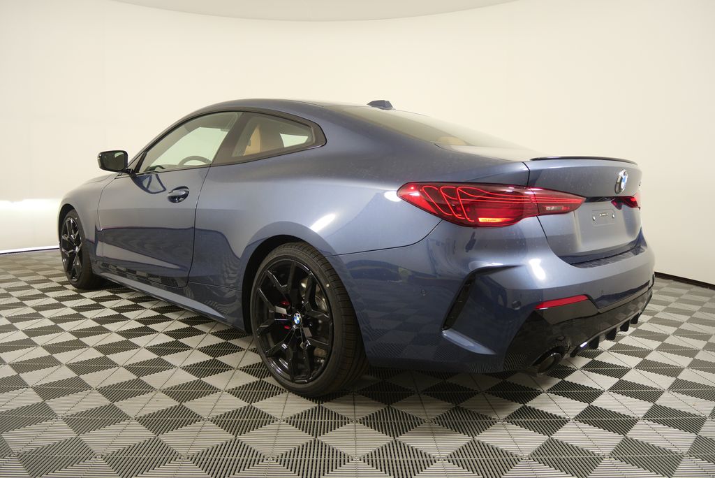 Thumbnail: 2026 BMW 4 Series - 5