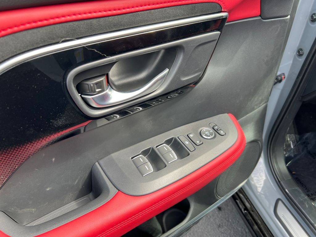 Thumbnail: 2025 Acura ADX - 13