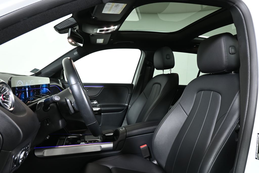 2022 Mercedes-Benz GLB 250 14