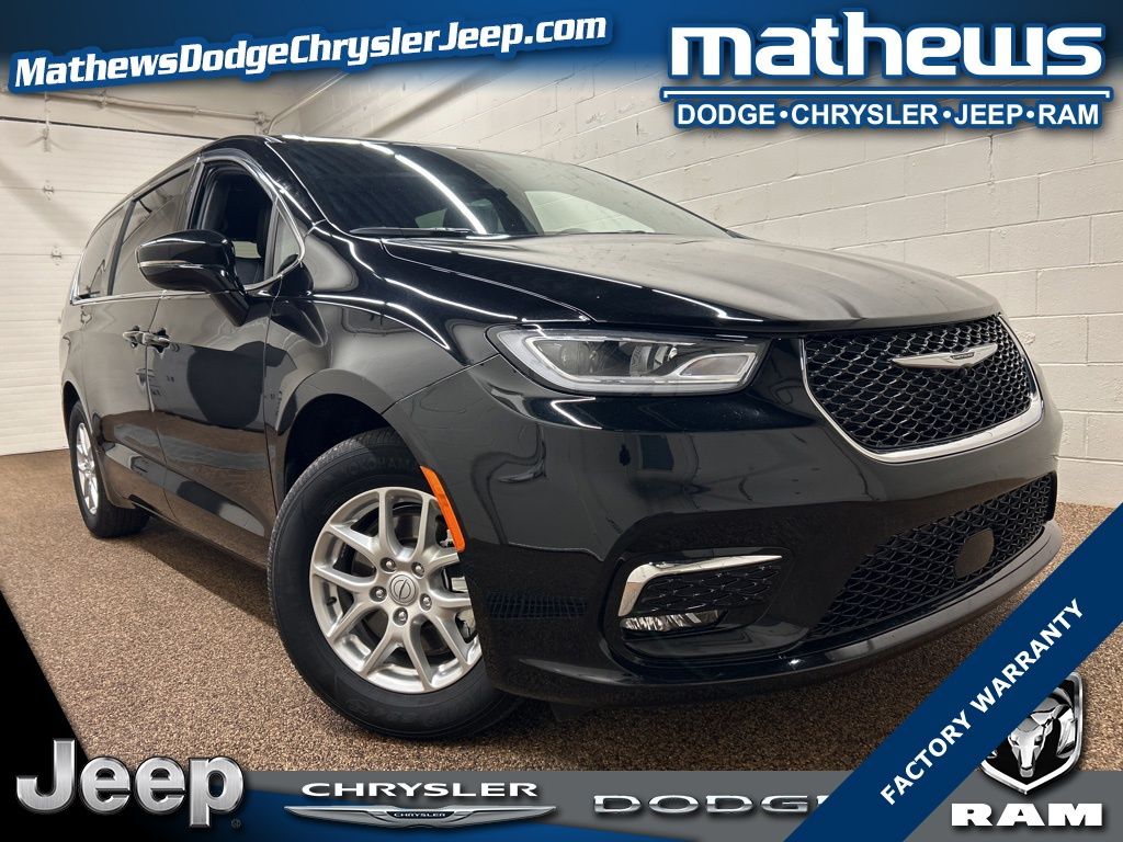 2025 Chrysler Pacifica Select FWD