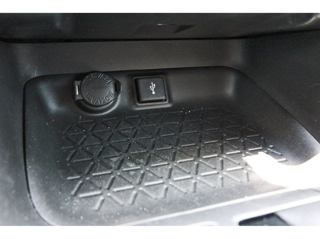 2022 Toyota RAV4 XLE White at Emmons Autoplex