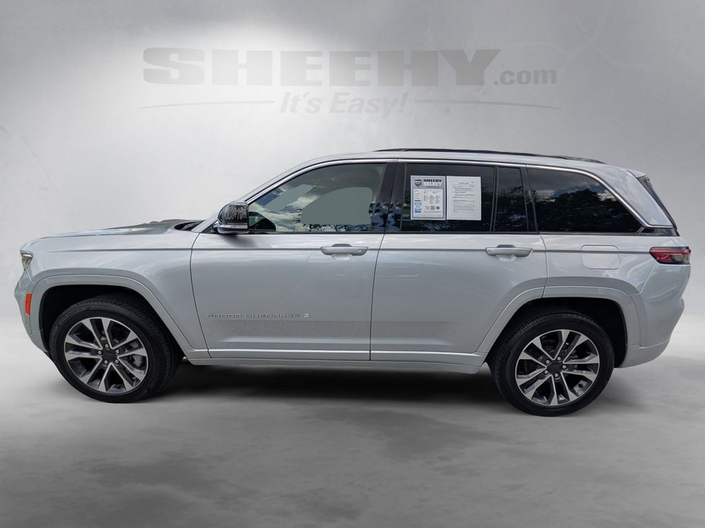 Used 2025 Silver Jeep Overland image 16