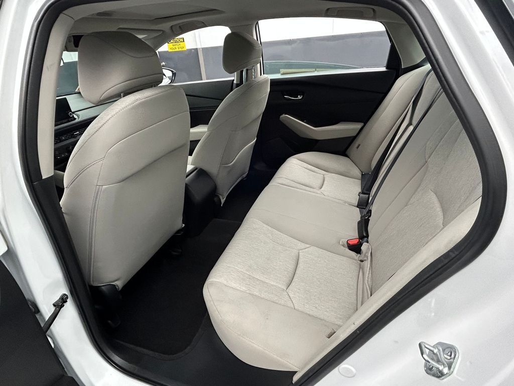 Used 2023 White Honda EX image 32
