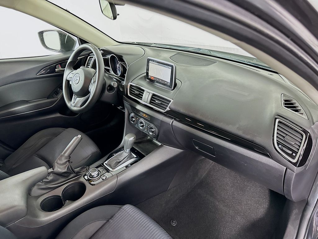Thumbnail: 2016 Mazda Mazda3 - 28