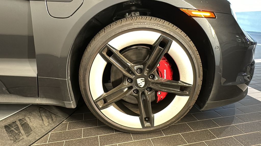 Thumbnail: 2025 Porsche Taycan - 11