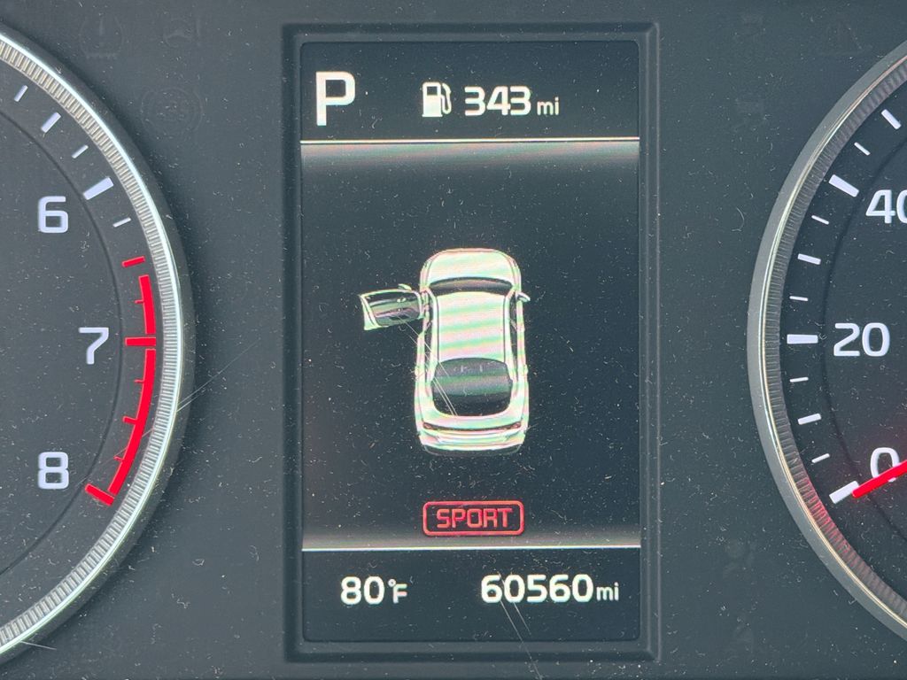 Thumbnail: 2021 Kia K5 - 25