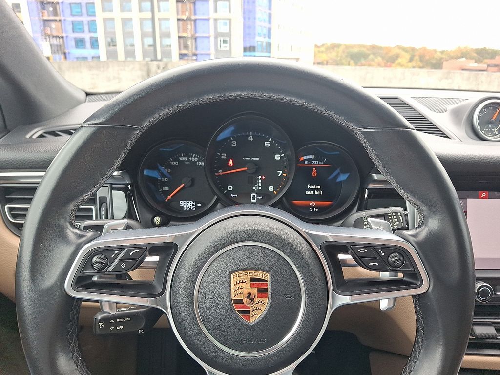 Thumbnail: 2019 Porsche Macan - 24