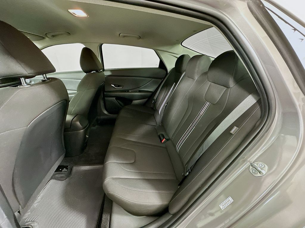 Thumbnail: 2024 Hyundai Elantra - 24