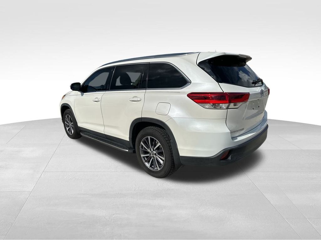 2019 Toyota Highlander XLE 6