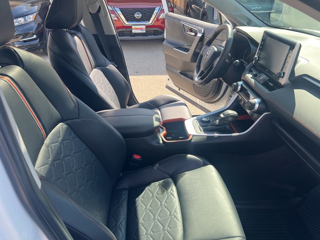 2022 Toyota RAV4 Adventure photo