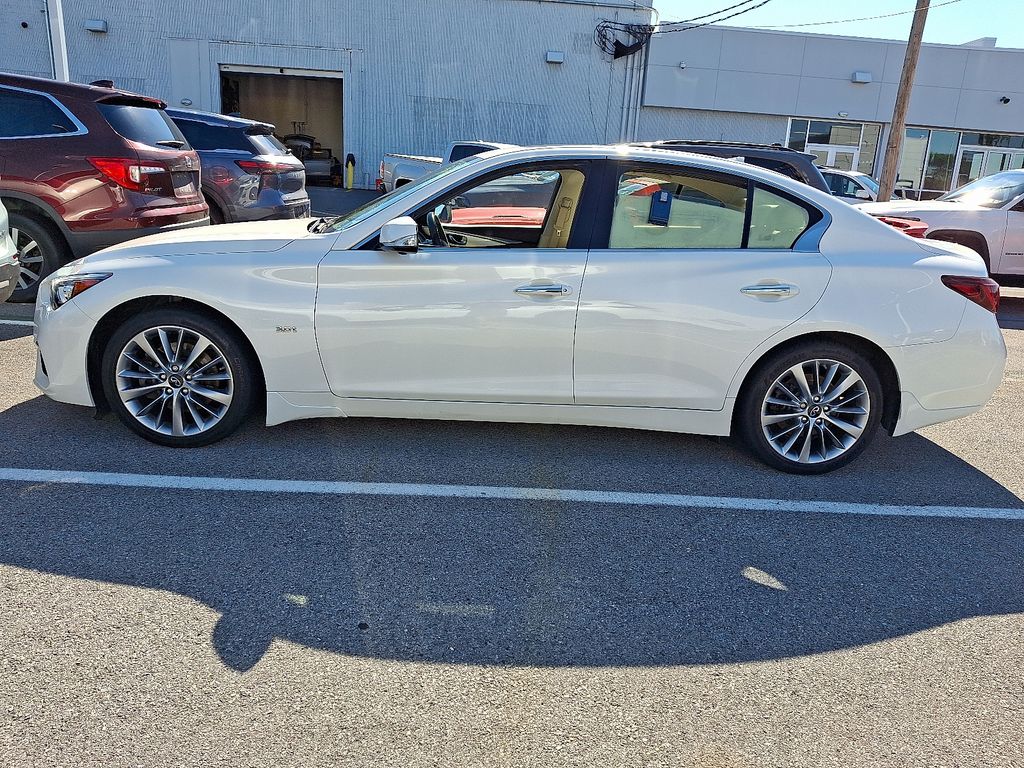 2019 INFINITI Q50 — photo 3