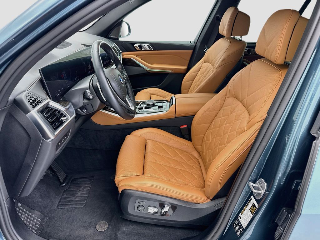 Thumbnail: 2026 BMW X5 - 18