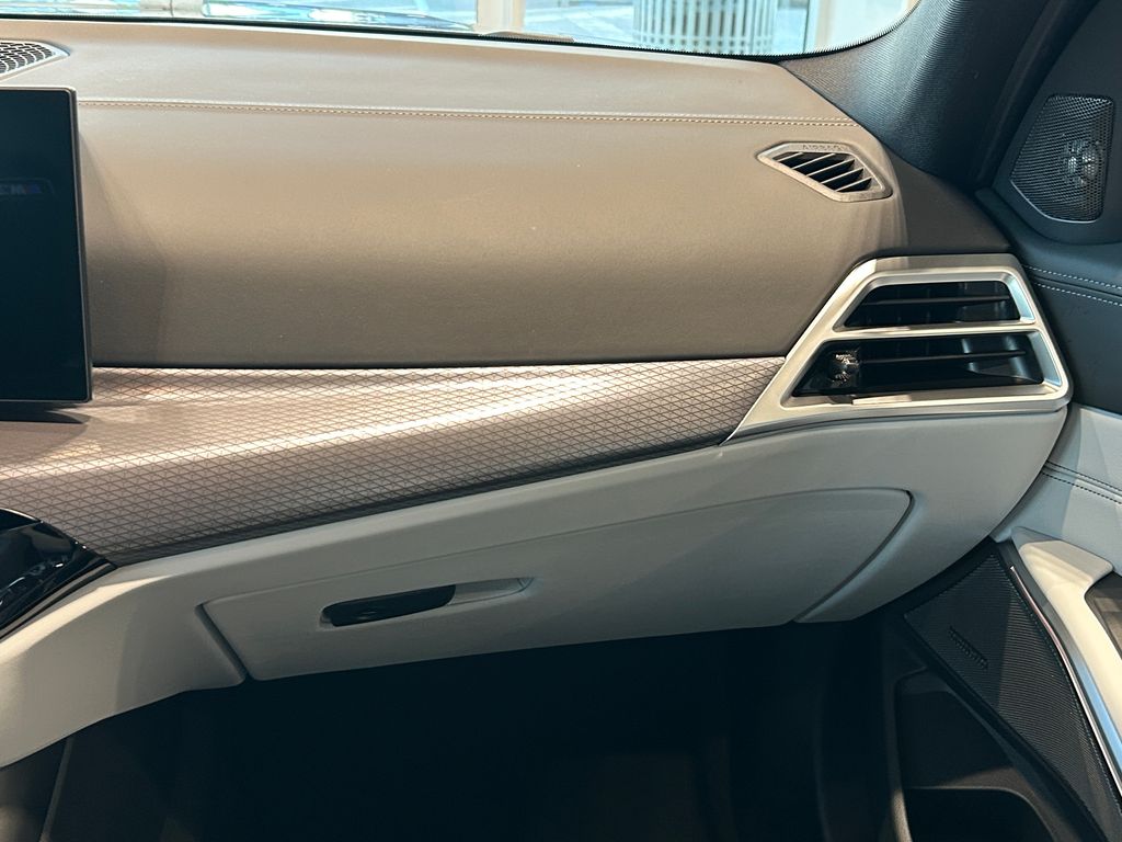 Thumbnail: 2026 BMW M3 - 26