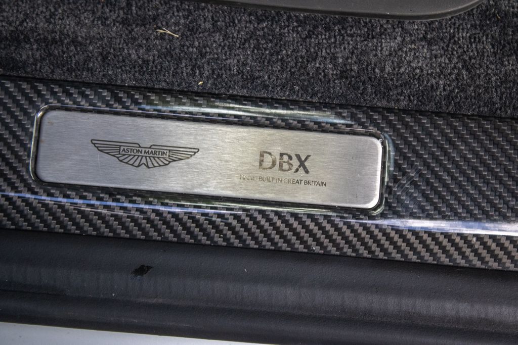 2025 Aston Martin DBX 707 - Photo 31