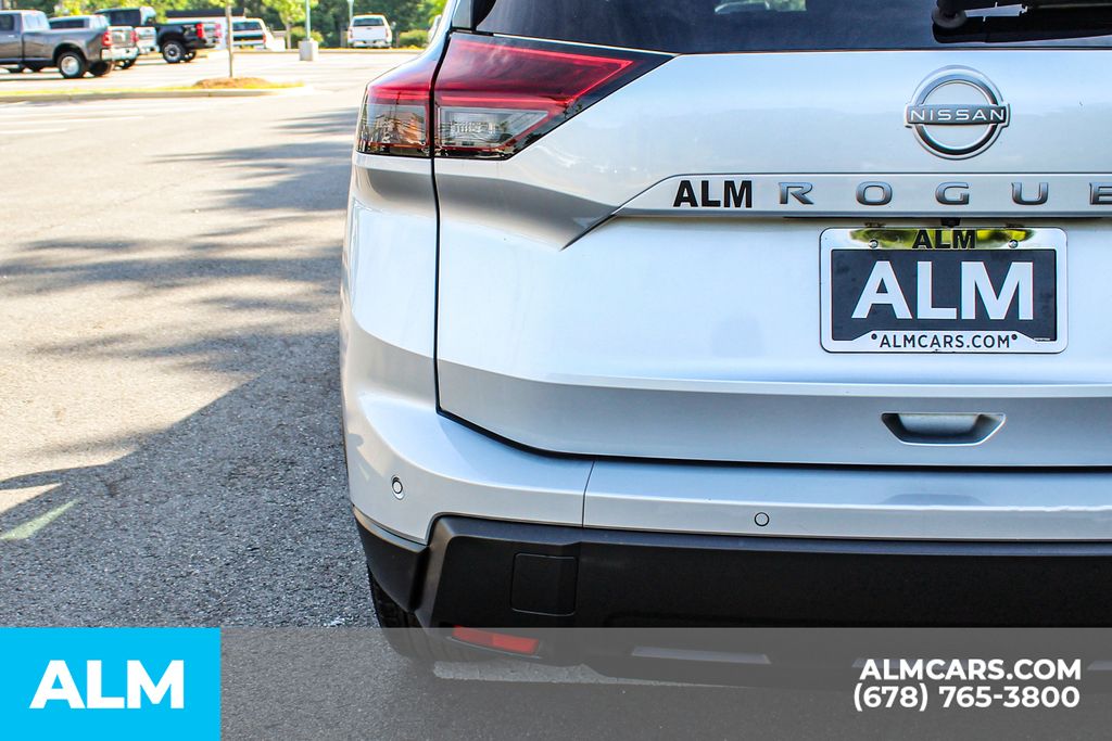 Used 2024 Silver Nissan S image 13