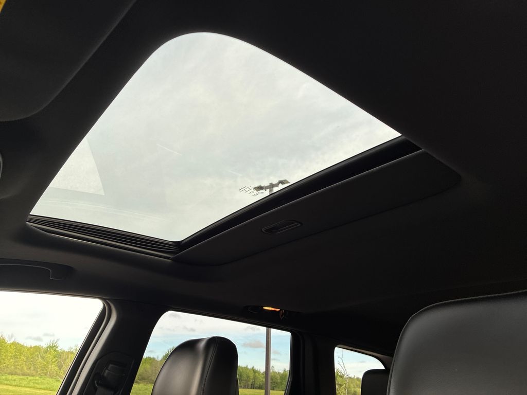 2015 Jeep Grand Cherokee Altitude White at Bob Ruth Ford