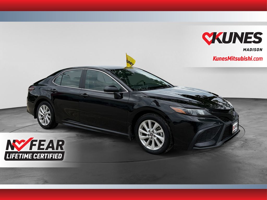 Black 2024 Toyota Camry Sedan Front-Wheel Drive 8-Speed Automatic