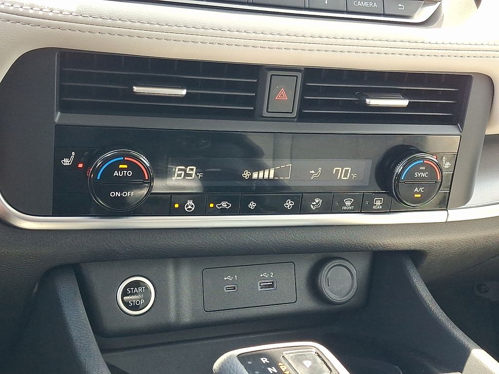 2023 Nissan Rogue — photo 18