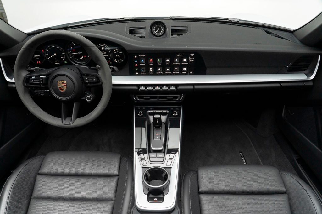 2024 Porsche 911 - Thumbnail 2