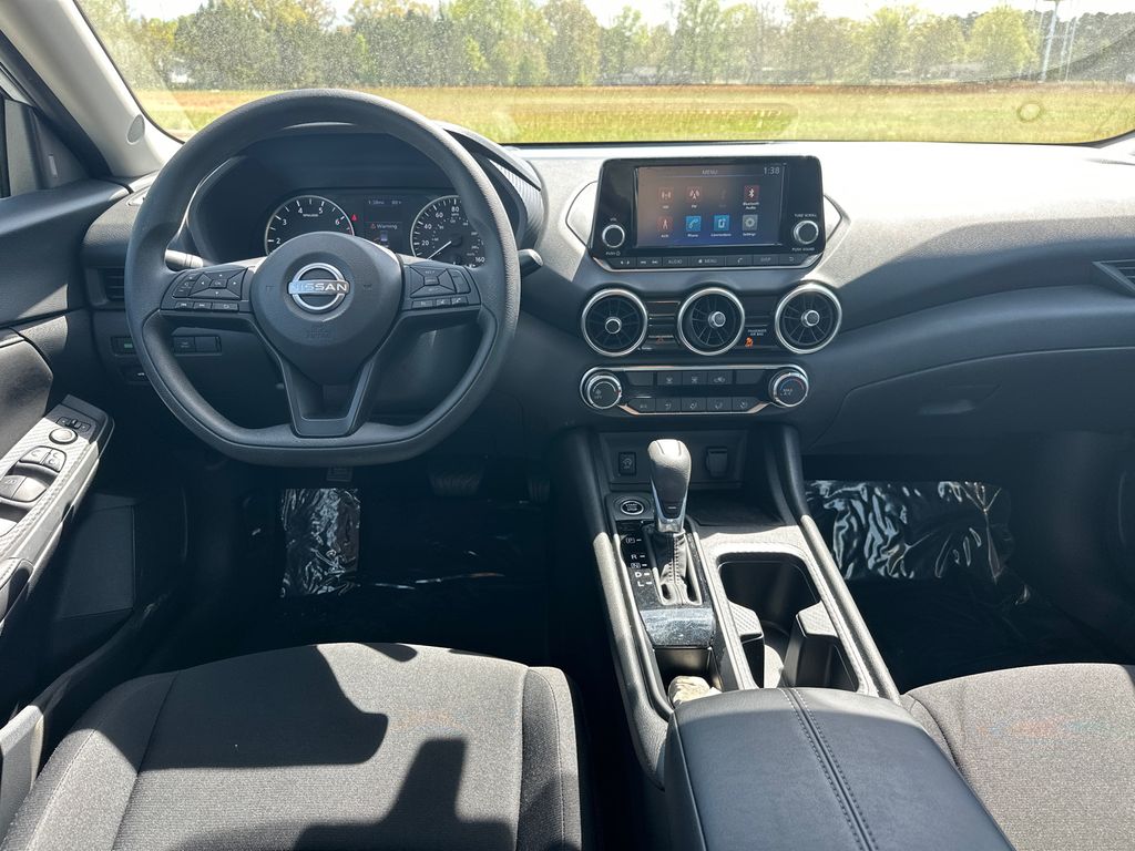Used 2025 White Nissan S image 22