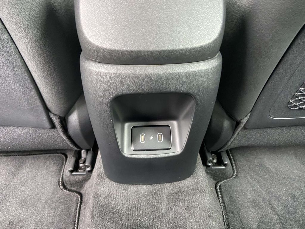 Used 2025 Black Hyundai Limited image 17