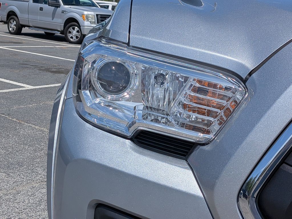 2022 Toyota Tacoma SR5 V6