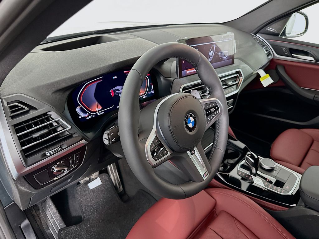 Thumbnail: 2025 BMW X4 - 9