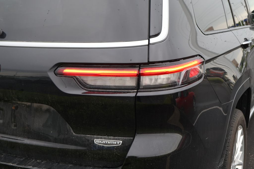2021 Jeep Grand Cherokee L Summit 8