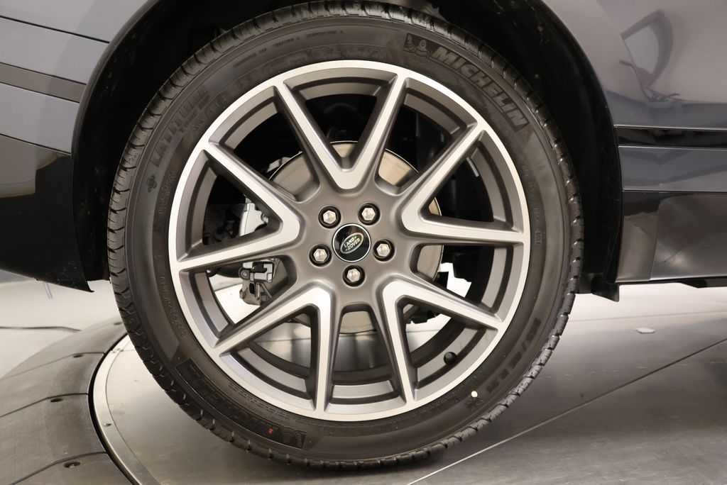 Thumbnail: 2026 Land Rover Range Rover Velar - 13