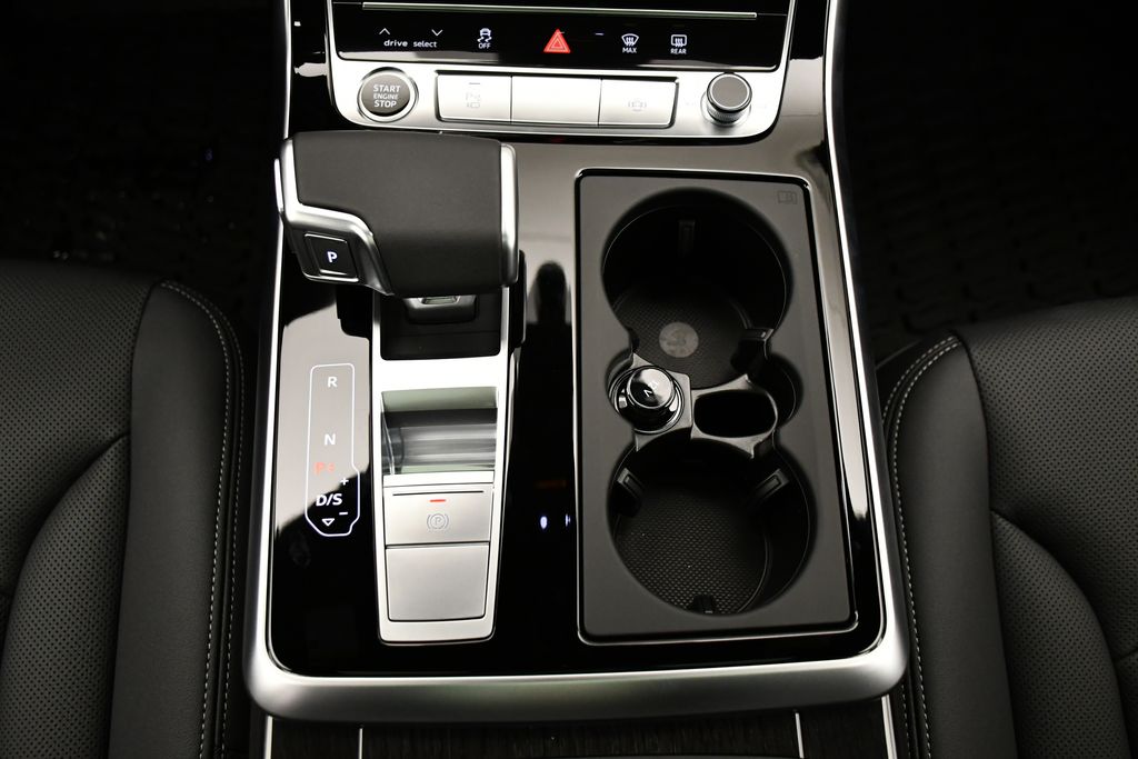 Thumbnail: 2026 Audi Q7 - 30