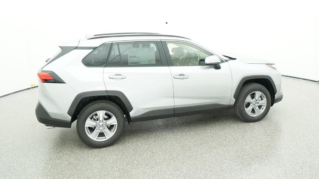 Thumbnail: 2025 Toyota RAV4 - 21