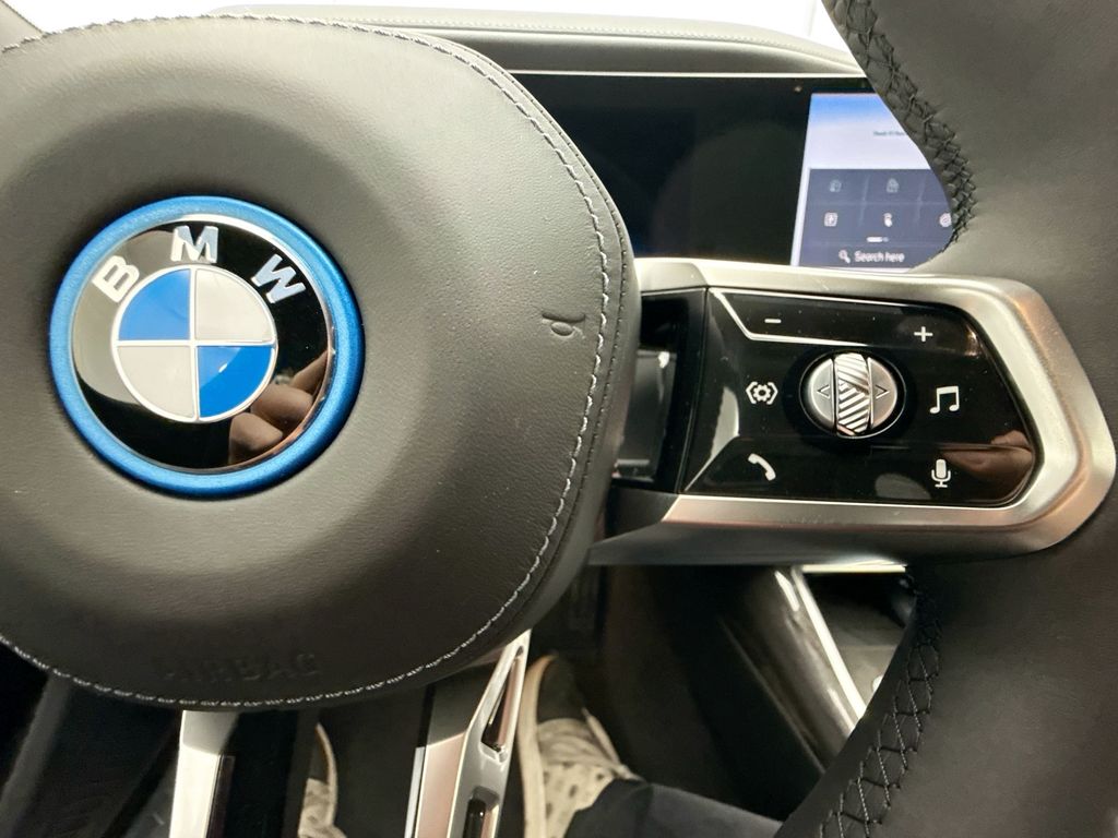 Thumbnail: 2026 BMW i7 - 12