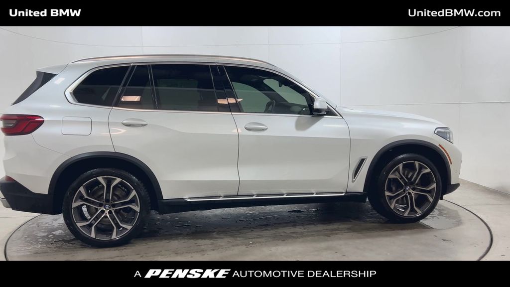 Thumbnail: 2020 BMW X5 - 9