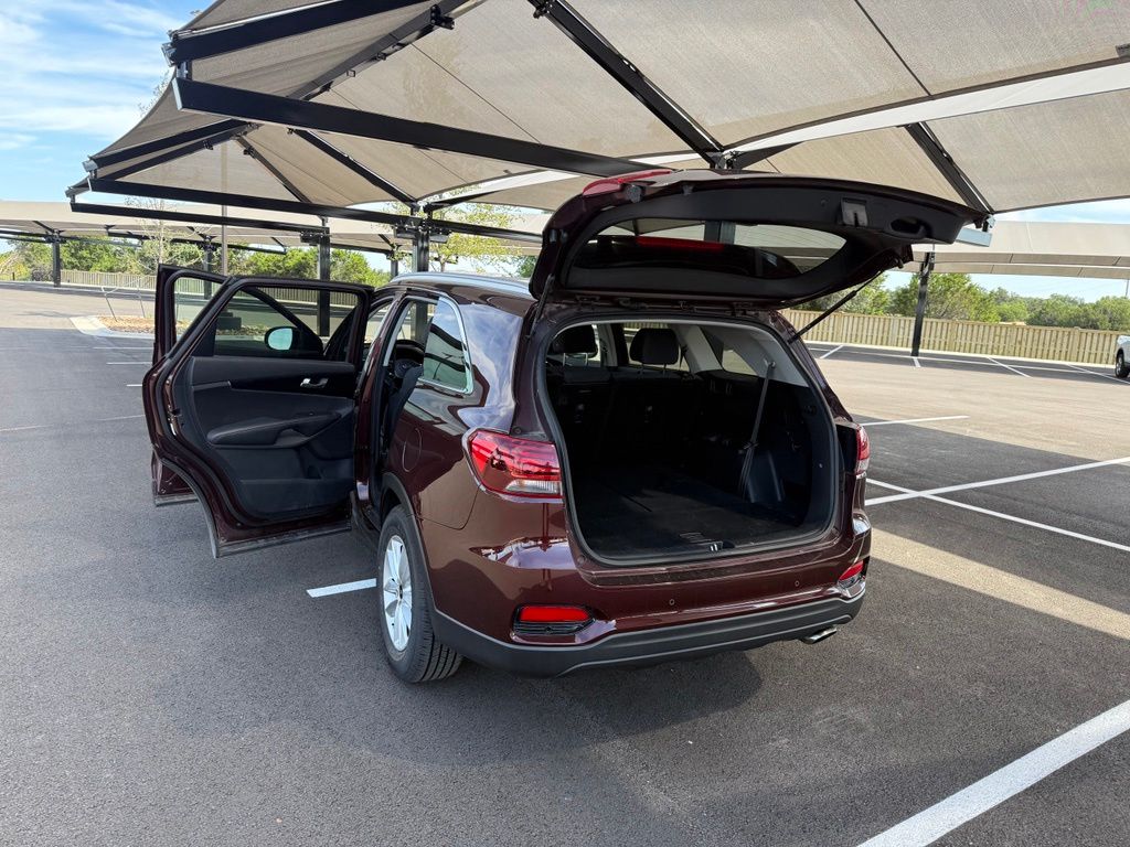 Thumbnail: 2019 Kia Sorento - 25