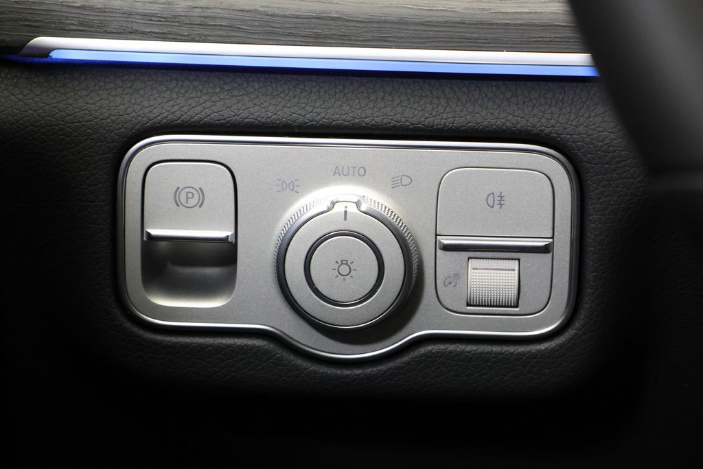 Thumbnail: 2026 Mercedes-Benz GLE - 19