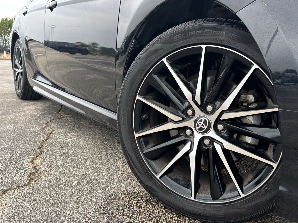 2022 Toyota Camry SE photo