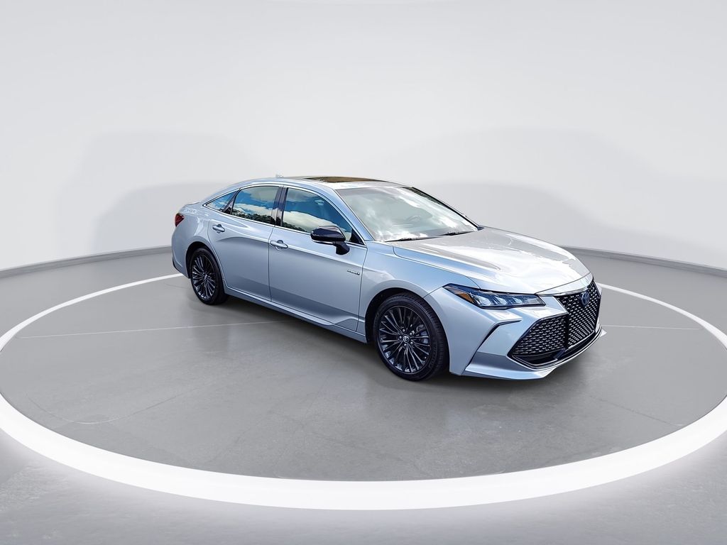 2019 Toyota Avalon XSE 2