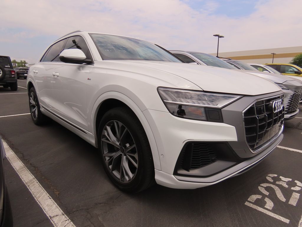 Thumbnail: 2023 Audi Q8 - 2