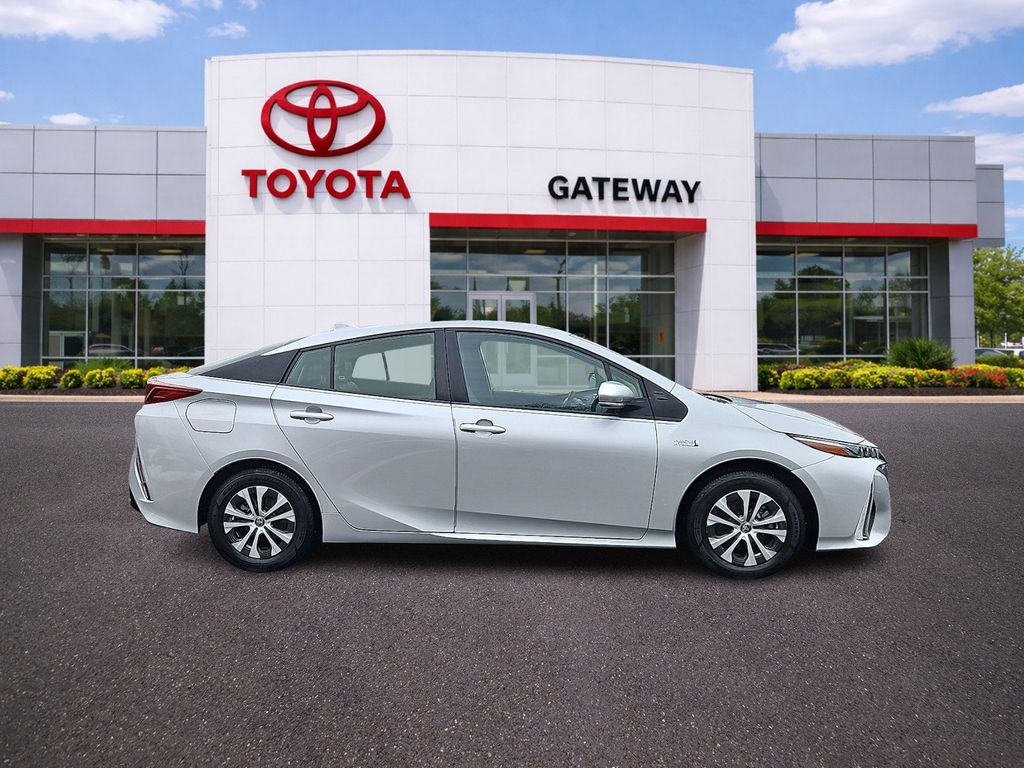Thumbnail: 2021 Toyota Prius Prime - 4