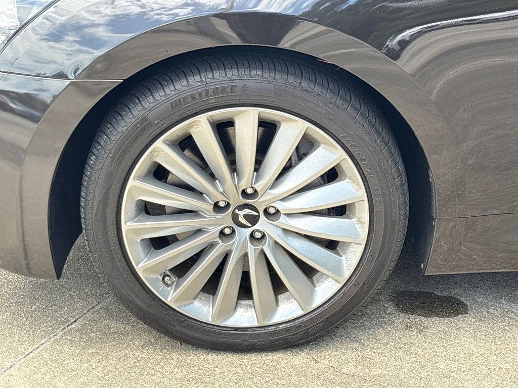Used 2015 Gray Hyundai Signature image 12